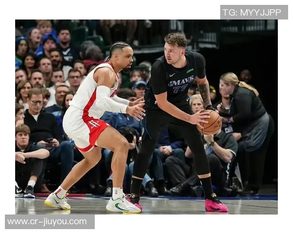 狄龙布鲁克斯勇猛表现24投10中砍下全队最高25分正负值加8助力球队胜利